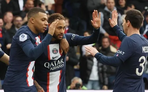 Sân nhà Parc des Princes với sức chứa gần 48.000 khán giả