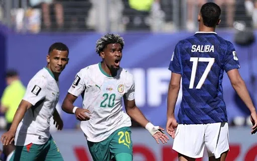 Mbaye trở thành cầu thủ châu Phi trẻ nhất ghi bàn World Cup