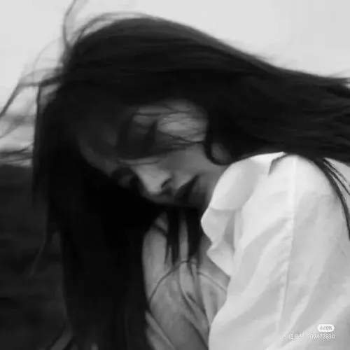 Ảnh đại diện buồn khi nước mắt không rơi nhưng lòng thì vỡ