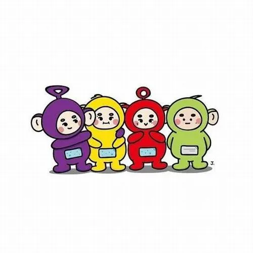 Ảnh nhóm cùng concept thể hiện kết nối cá tính bằng góc chụp nhất quán.