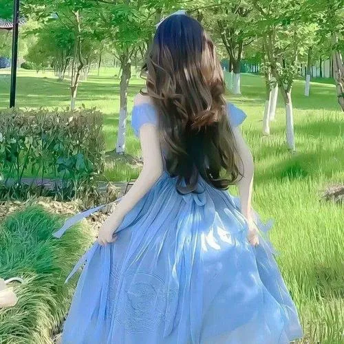 Ảnh đại diện quay lưng cho những ai thích để lại dư âm