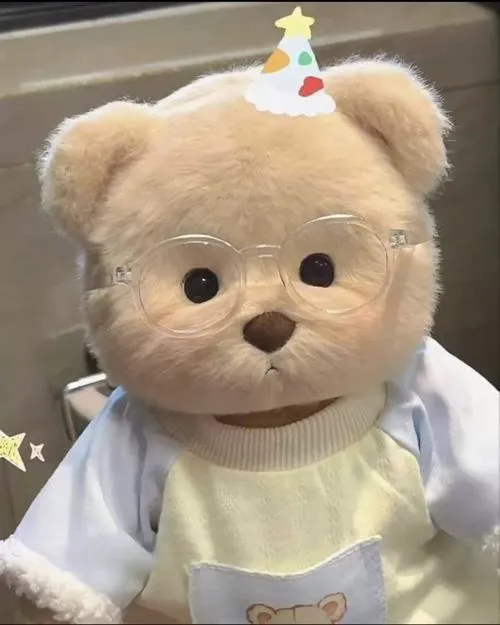 Avatar gấu bông pastel và cảm giác an toàn giữa mạng xã hội ồn ào