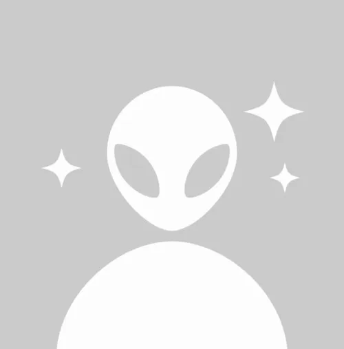 Avatar hệ thống giữ phong cách trung tính phù hợp môi trường chung trực tuyến.