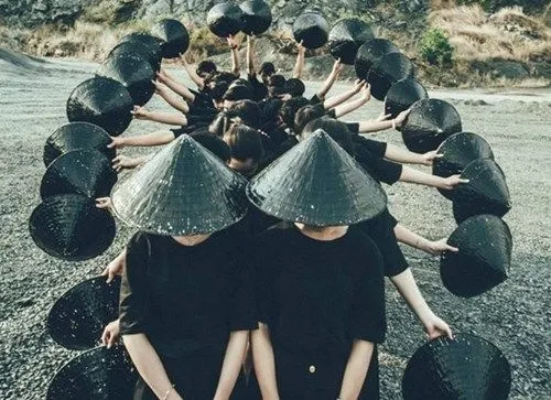 Hình avatar ảnh concept vui mang phong cách lầy lội.