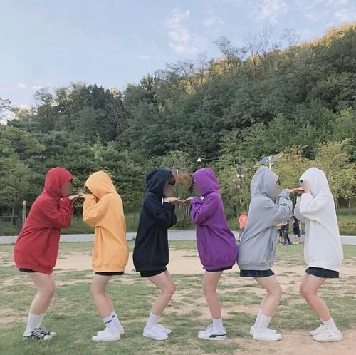 Ảnh avatar nhóm chơi game mang phong cách ngầu rõ ràng.