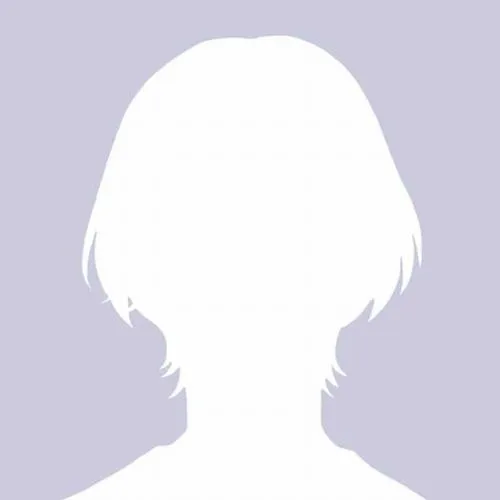 Ảnh trang cá nhân giữ phong cách tối giản nền trắng cảm xúc lạnh