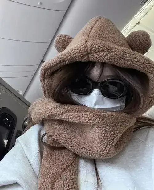 Ảnh avatar ngầu nhấn ánh mắt làm trung tâm cảm xúc.