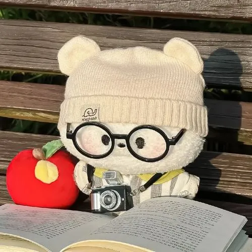 Gấu teddy hiền trong tông pastel ánh sáng mềm