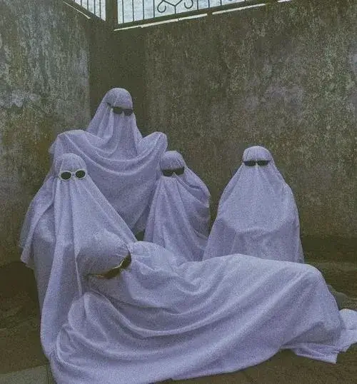 Ảnh đại diện cá nhân nhóm 5 nam thể hiện nhận diện nhóm mạnh mẽ