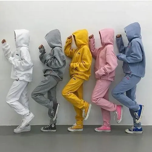 Avatar dễ thương nhóm 5 nam nhấn khoảng cách hợp lý