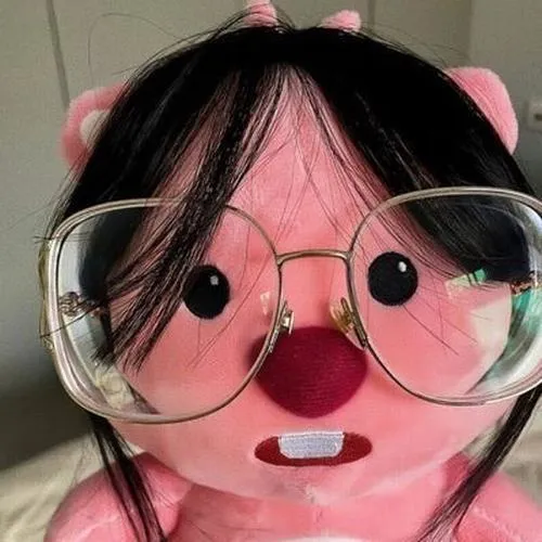 Hình profile hài hước em gái vô cảm meme nữ vui nhẹ