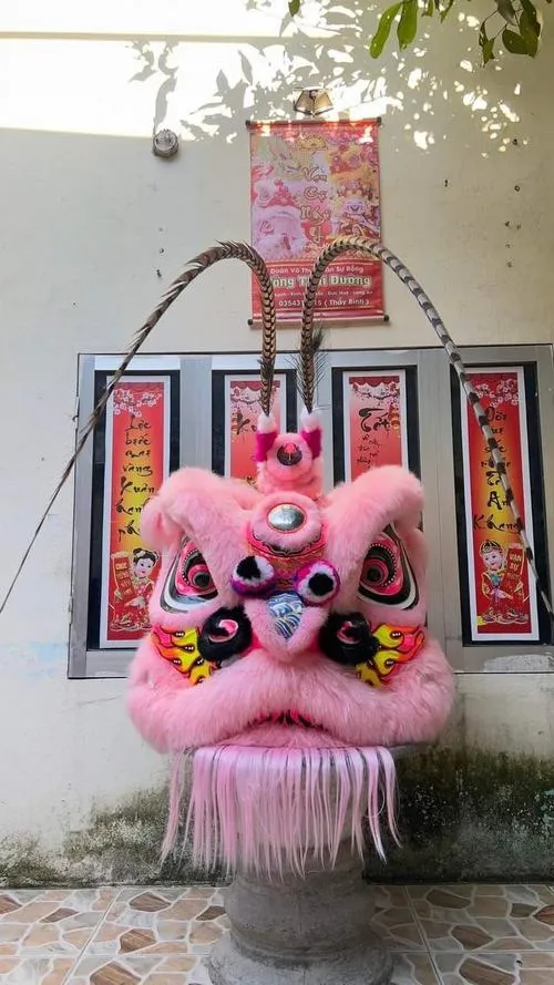 Vẻ đẹp hình ảnh múa lân sư rồng trong không gian Tết rộn ràng