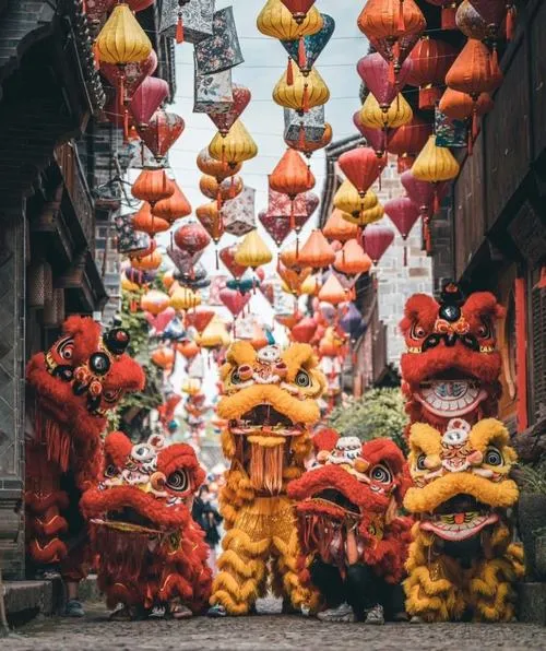 Hình ảnh múa lân sư rồng nhìn từ góc độ nghệ thuật dân gian