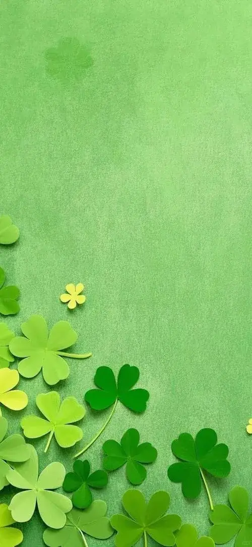 Hình nền cỏ 4 lá cho người tin vào những điều lành đến chậm
