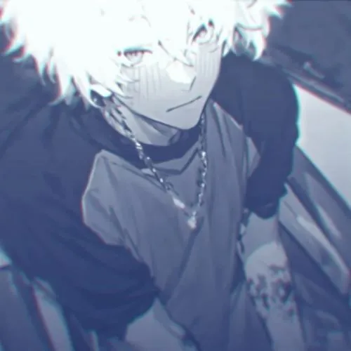 Ảnh avatar anime đen trắng mờ với tông sáng tối dịu