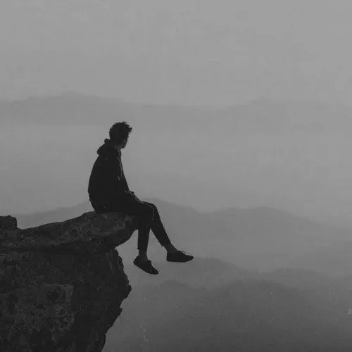 Ảnh đại diện cá nhân chứa cô đơn khoảng trống thị giác