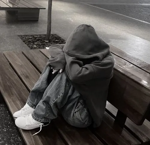 Ảnh profile thể hiện ánh sáng lệch mặt và bóng tối