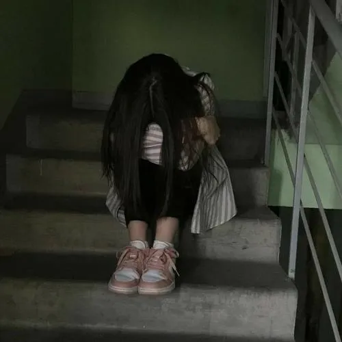 Chi tiết nhỏ tạo chiều sâu cho cảm xúc buồn chậm