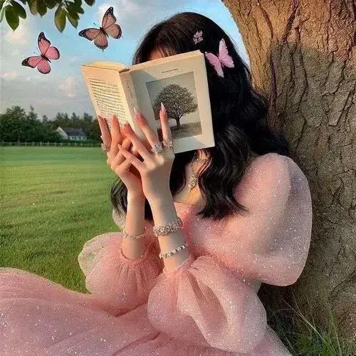 Ảnh đại diện cô gái đẹp theo cách rất đời và rất thật