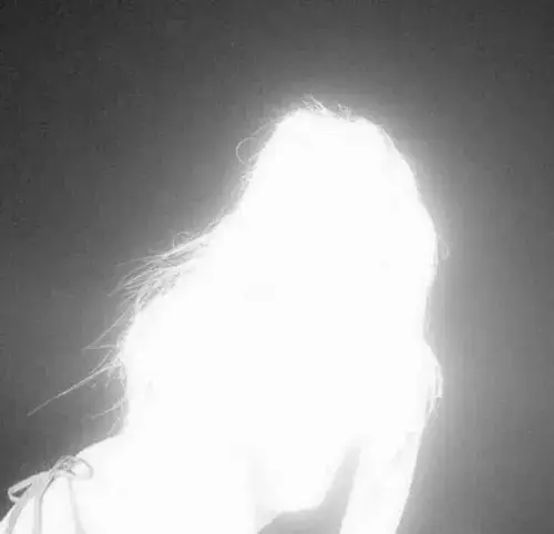 Phong cách tối giản nhẹ nhàng với đường nét bo tròn