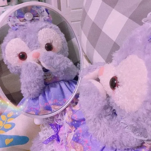 Hình đại diện cute tím lavender nhấn phong cách nhẹ nhàng