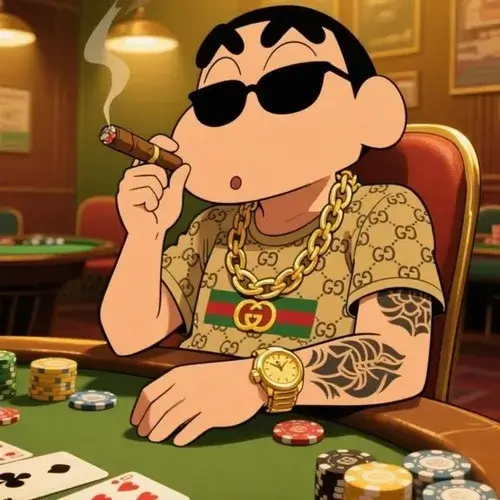 Lông mày rậm và miệng cười nhếch tạo nhấn tinh nghịch