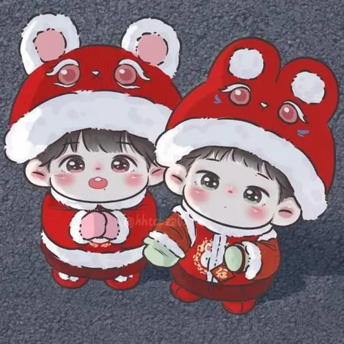 Chibi đôi đội mũ đỏ, má tròn xinh, đứng sát nhau như hai bé nấm đáng yêu.