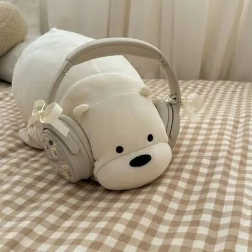 Ảnh đại diện con mèo cute mắt to ngây thơ