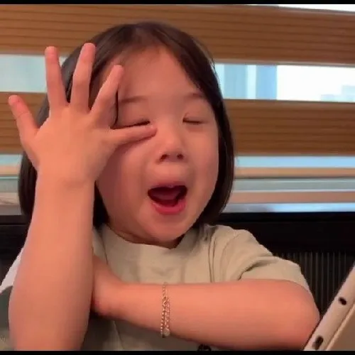 Ảnh avatar ngầu thử méo nhẹ nhưng vẫn ra người