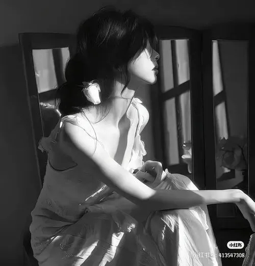 Hình ảnh đen trắng truyền cảm xúc lặng thinh của nữ giới