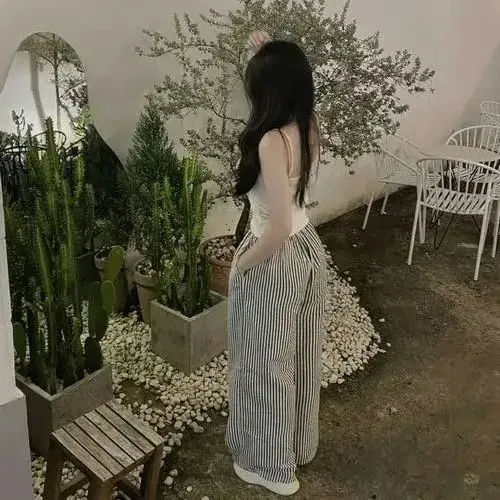 Bộ 42 Ảnh Đẹp Avatar Cô Gái Quay Lưng Người Thật giúp giữ cá tính và sự kín đáo