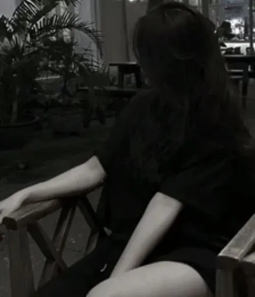 Ánh sáng dẫn cảm xúc tạo chiều sâu trầm