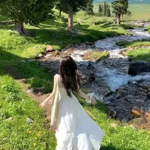 Mỹ học tối giản tôn khí chất cô gái