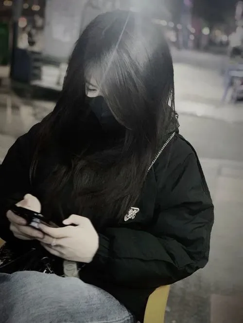 Góc chụp thuộc concept làm ảnh gái xinh bí ẩn