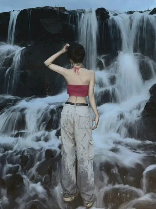 Khi ảnh gái xinh che mặt ngầu trở thành gu của nhiều chàng trai