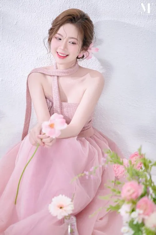 Ảnh gái xinh không phô bày nhưng vẫn gợi cảm theo cách rất riêng