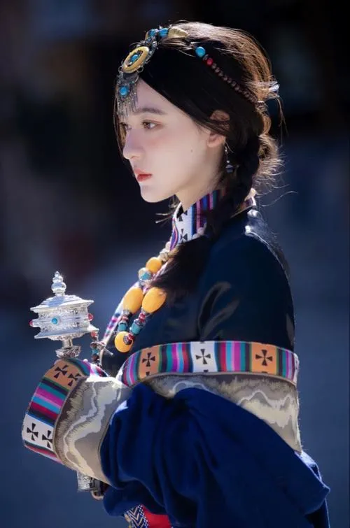 Gương mặt và đôi mắt tạo nên visual gái Trung Quốc