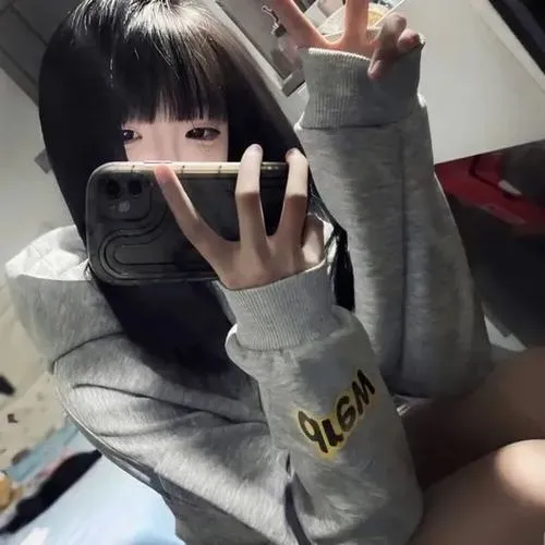 Khi che mặt trở thành điểm nhấn của vẻ đẹp tinh tế