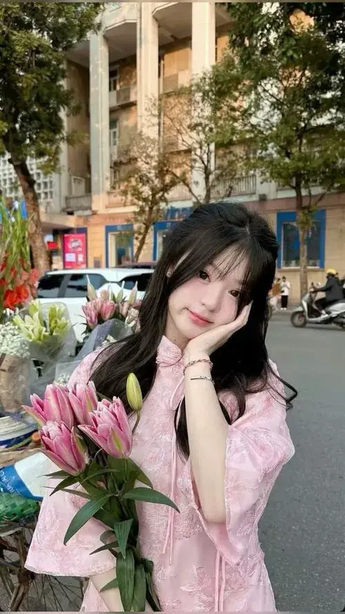 Vẻ đẹp trầm lắng trong ảnh gái xinh nghệ thuật đầy chiều sâu cảm xúc