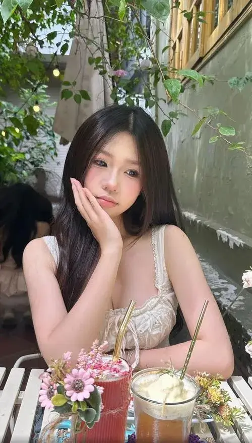 Fine art portrait khắc họa ánh mắt và làn da tinh khiết