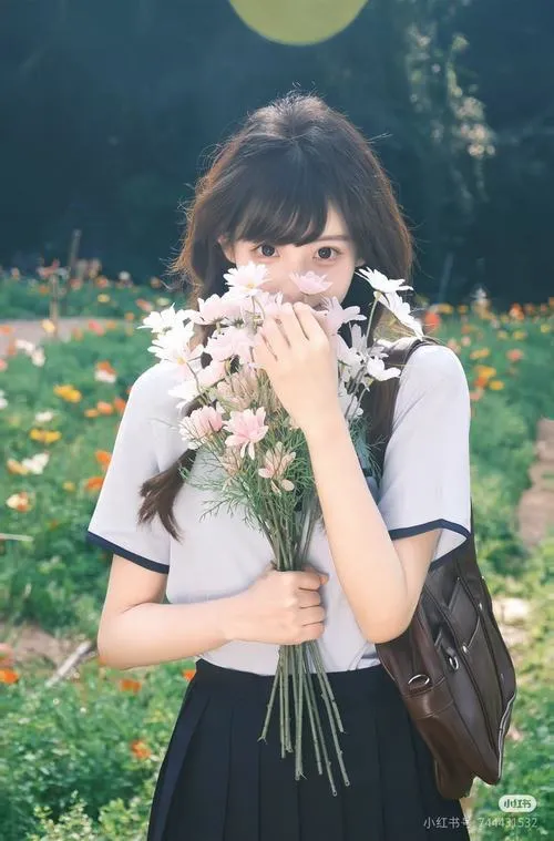 Ảnh thời trang nghệ thuật hòa quyện màu sắc và cảm xúc