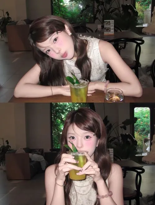 Bờ vai thanh thoát dưới ánh sáng mềm rất nữ tính