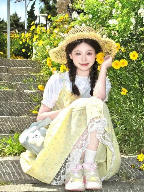 Ảnh gái xinh mang tinh thần nghệ thuật khiến người xem phải chậm lại