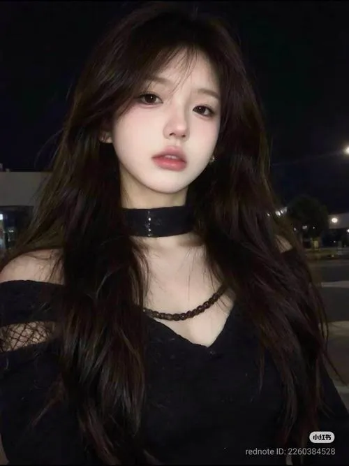 Gái đẹp ngầu thể hiện cá tính qua ánh mắt sắc lạnh trầm tĩnh