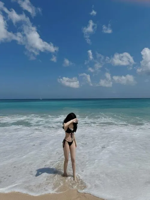 Gái xinh tiktok sở hữu body cực phẩm giữa ánh sáng đẹp