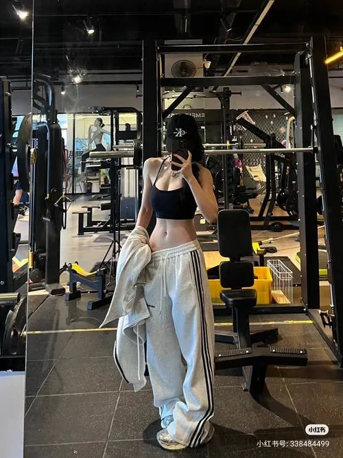 Sự lên form khiến gái tập gym thêm tự tin