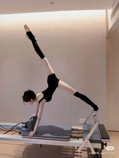 Body săn chắc của gái tập gym tạo nên sức hút rất thật