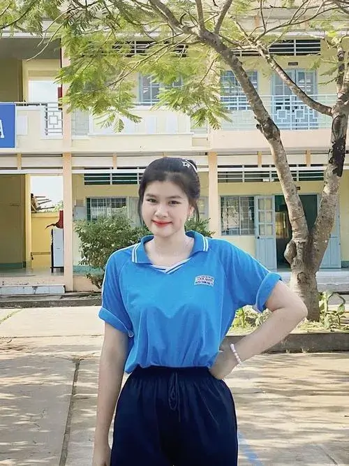 Vẻ đẹp tự nhiên của gái xinh 2k11 nhìn là thấy mát mắt