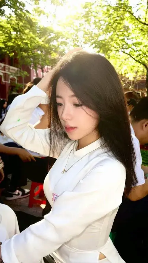 Bộ ảnh gái xinh k11 khiến nhiều anh em thích vì quá trong veo