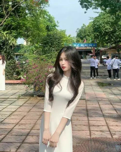 Ảnh gái xinh k11 phong cách học đường làm ai cũng tò mò